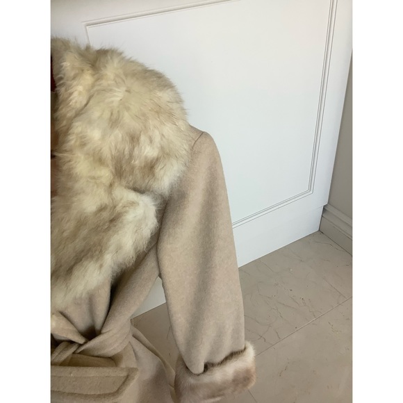 ❤️SOLD❤️ 100% Wool Real Fur Max Mara Style Coat in Beige/Camel. - Picture 2 of 6